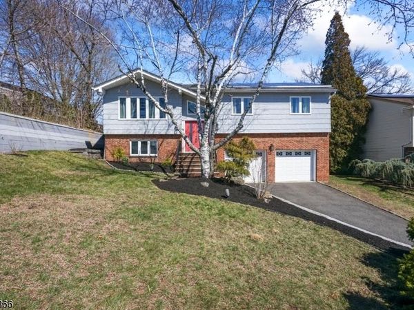 15 Wanda Ct, Clifton, NJ 07014