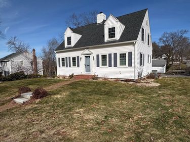226 North Street, Manchester, NH 03104