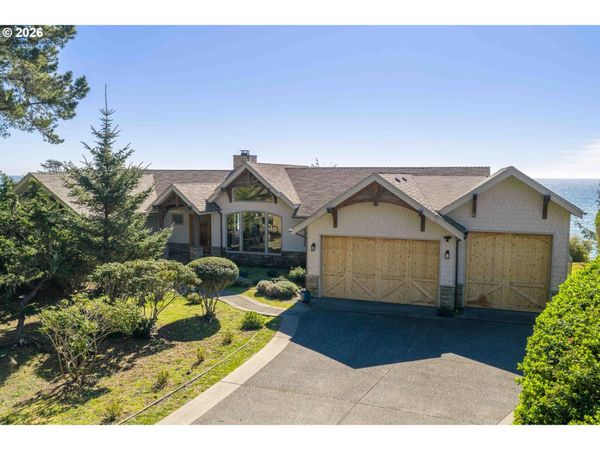 201 Allen Lane, Brookings, OR 97415