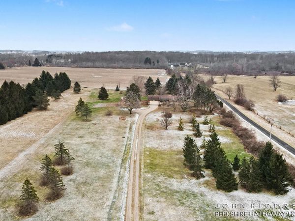 4616 84th Street SE, Caledonia, MI 49316