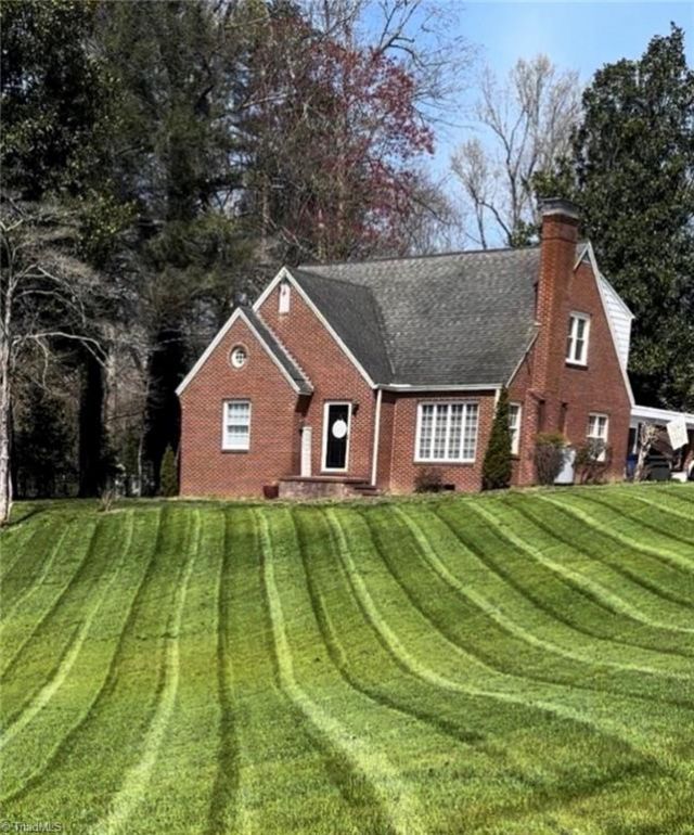 224 Country Club Road, Mount Airy, NC 27030 Main Photo