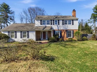 1329 SUGARTOWN ROAD, BERWYN, PA 19312