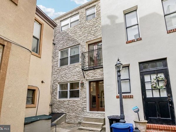 233 BROWN STREET , Unit 3, PHILADELPHIA, PA 19123