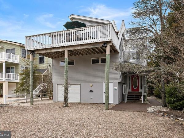 20 E 8TH STREET, BARNEGAT LIGHT, NJ 08006