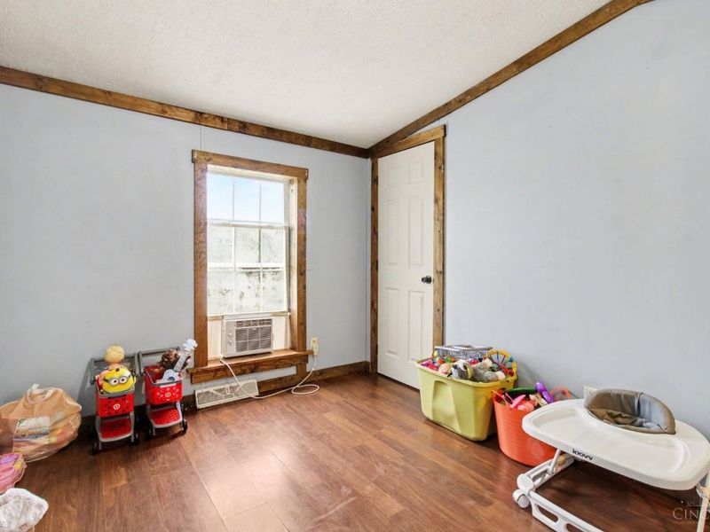 1703 Swings Corner Pt Isab Road, Bethel, OH 45106 Photo 10