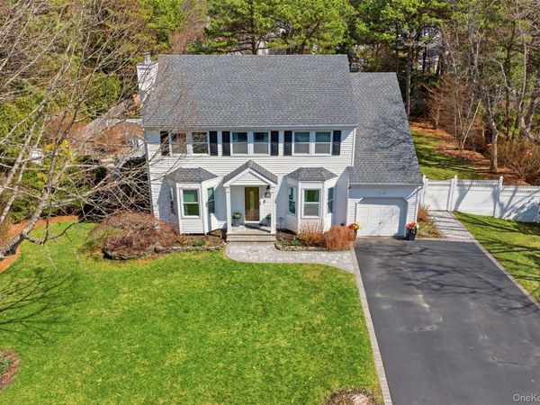 187 Natures Lane , Miller Place, NY 11764