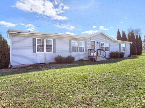 3505 E 1100 N, Syracuse, IN 46567