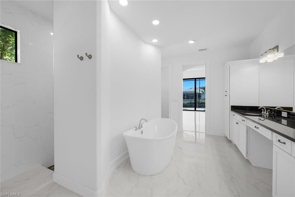 1205 SE 20th Ct, Cape Coral, FL 33990 Photo