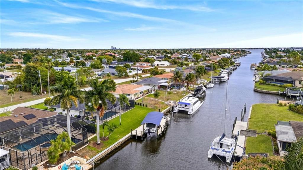 1722 SE 28th St, Cape Coral, FL 33904 Photo