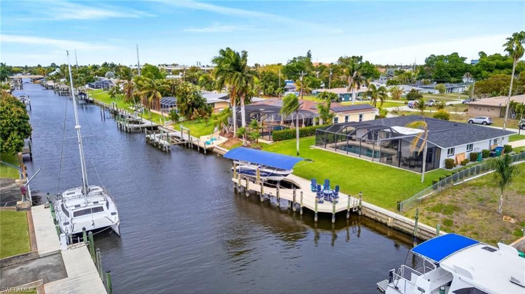1722 SE 28th St, Cape Coral, FL 33904 Photo