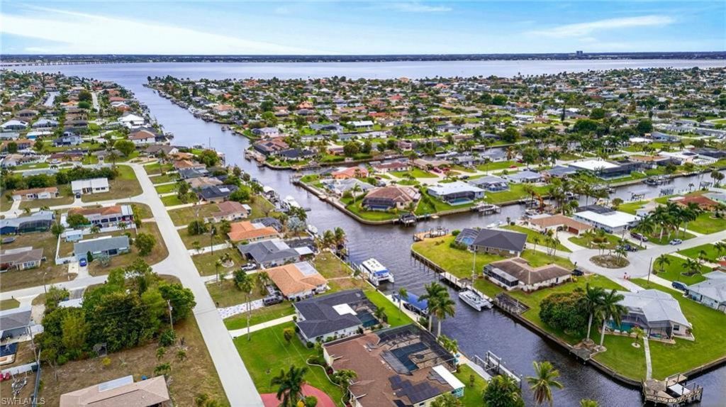1722 SE 28th St, Cape Coral, FL 33904 Photo