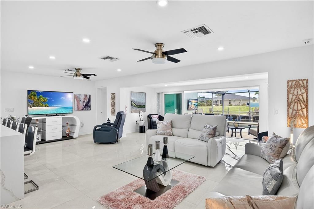 1722 SE 28th St, Cape Coral, FL 33904 Photo