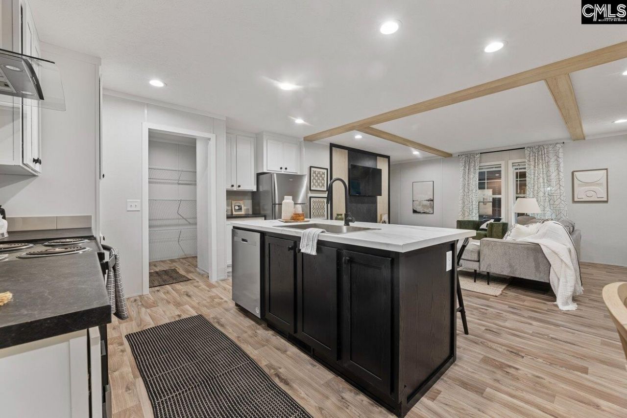 211 Shirway Court Photo 11