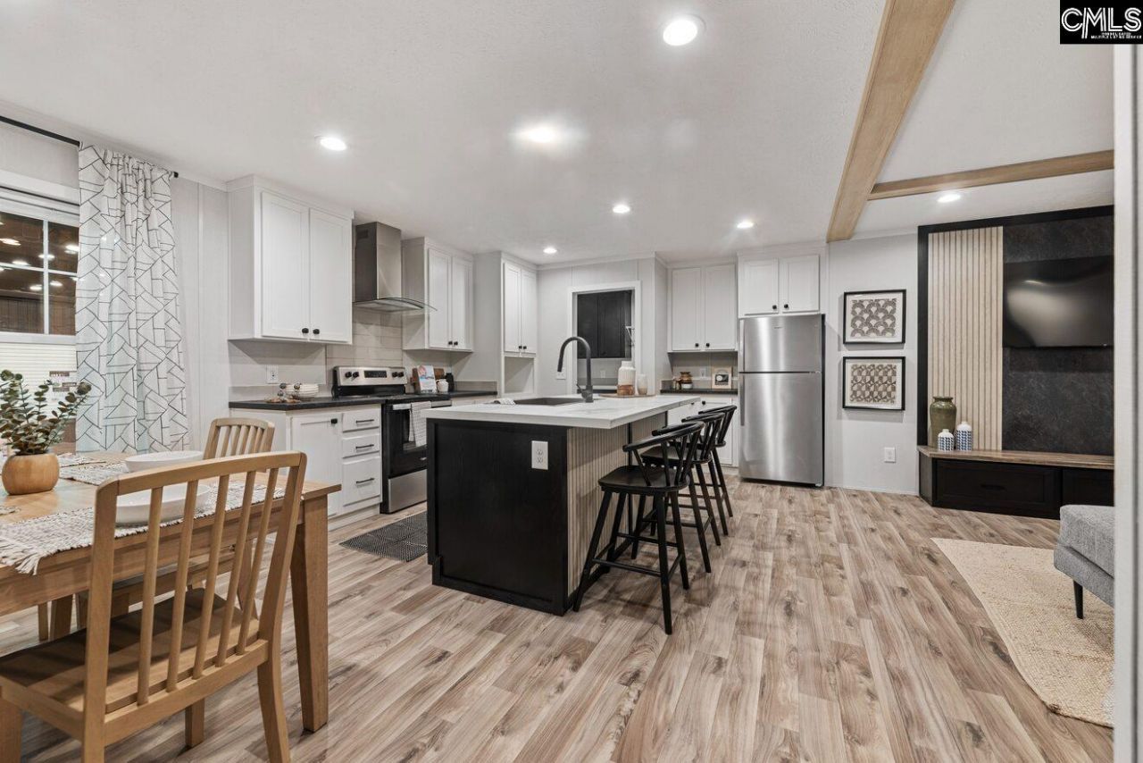 211 Shirway Court Photo 13