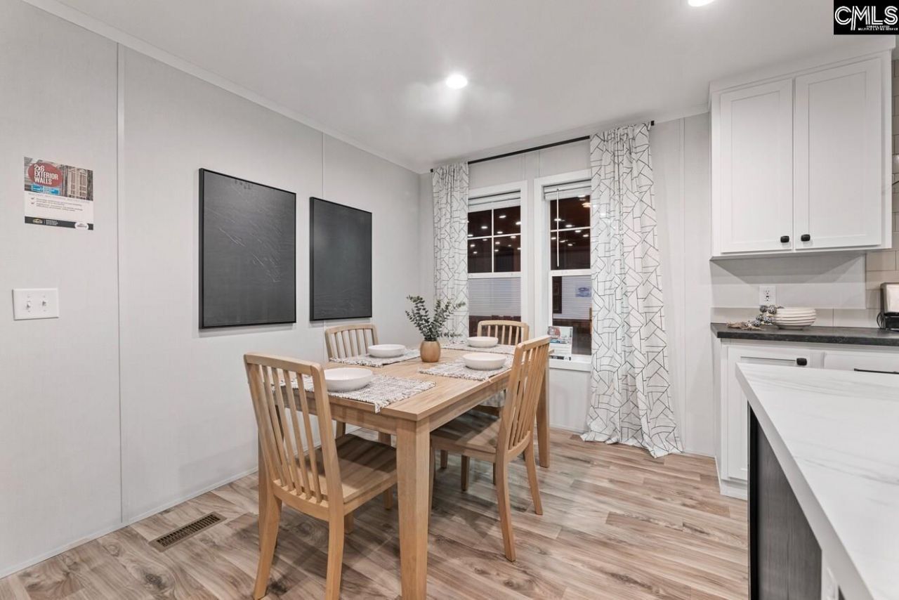 211 Shirway Court Photo 16