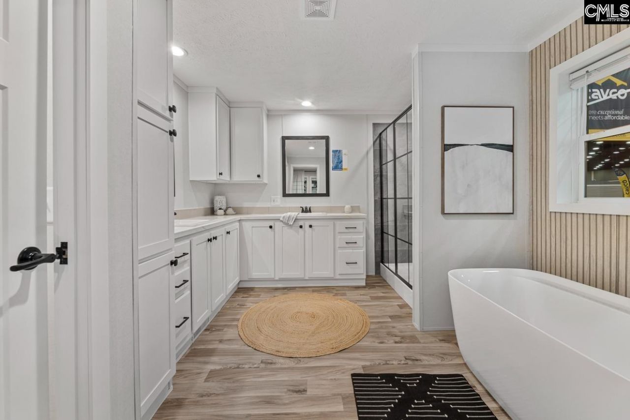 211 Shirway Court Photo 17