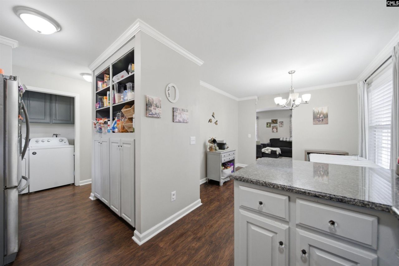 233 Montclaire Circle Photo 11