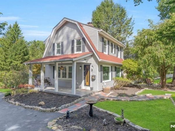 34 Forest Avenue, MONTVALE, NJ 07645