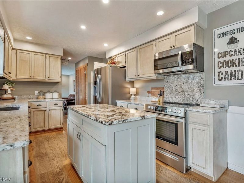 7731 Brunswick Circle NW, Massillon, OH 44646 Photo 10