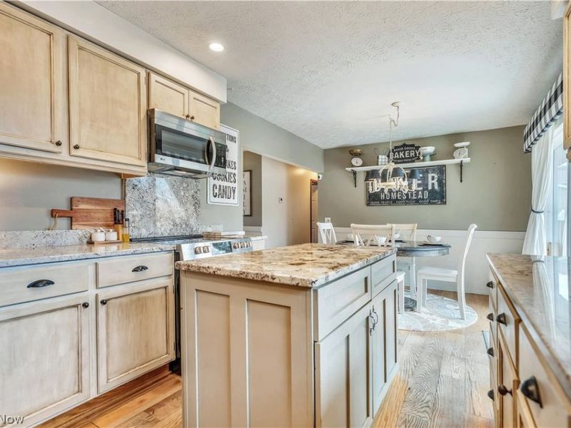 7731 Brunswick Circle NW, Massillon, OH 44646 Photo 11