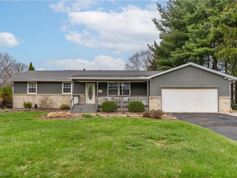 7731 Brunswick Circle NW, Massillon, OH 44646 Photo 2