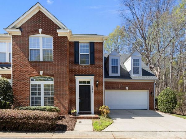 10400 Berkeley Woods Lane, Charlotte, NC 28277