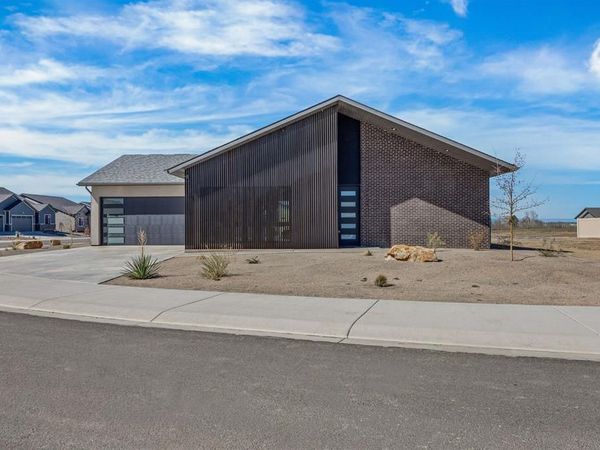 3435 Kestrel Loop, Montrose, CO 81401