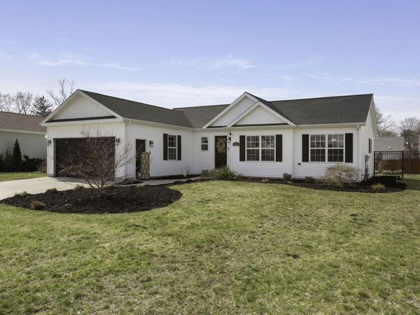 9048 Second Street, Baroda, MI 49101