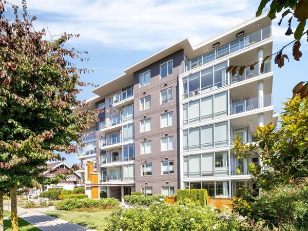 200 Douglas St , Unit 307, Victoria, BC V8V 2P2