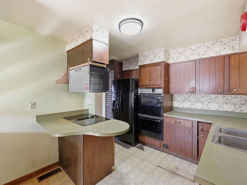 4176 Beechgrove Drive, Grove City, OH 43123 Photo 10