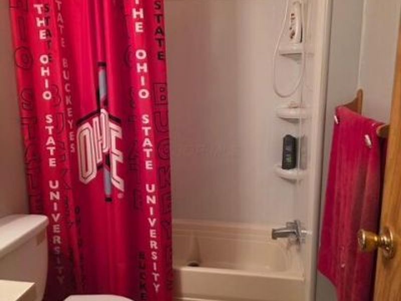 304 Greenbriar Lane W, Hebron, OH 43025 Photo 6