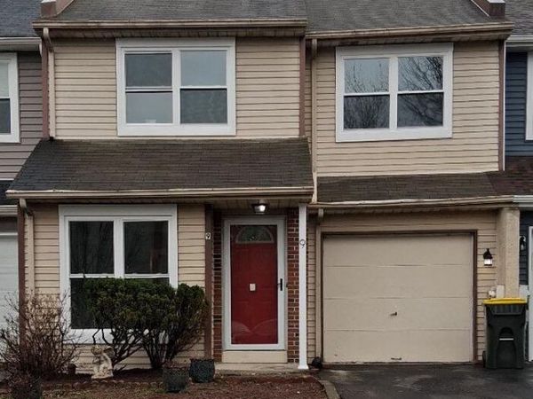 9 E RIDGE MEWS, NEWTOWN, PA 18940