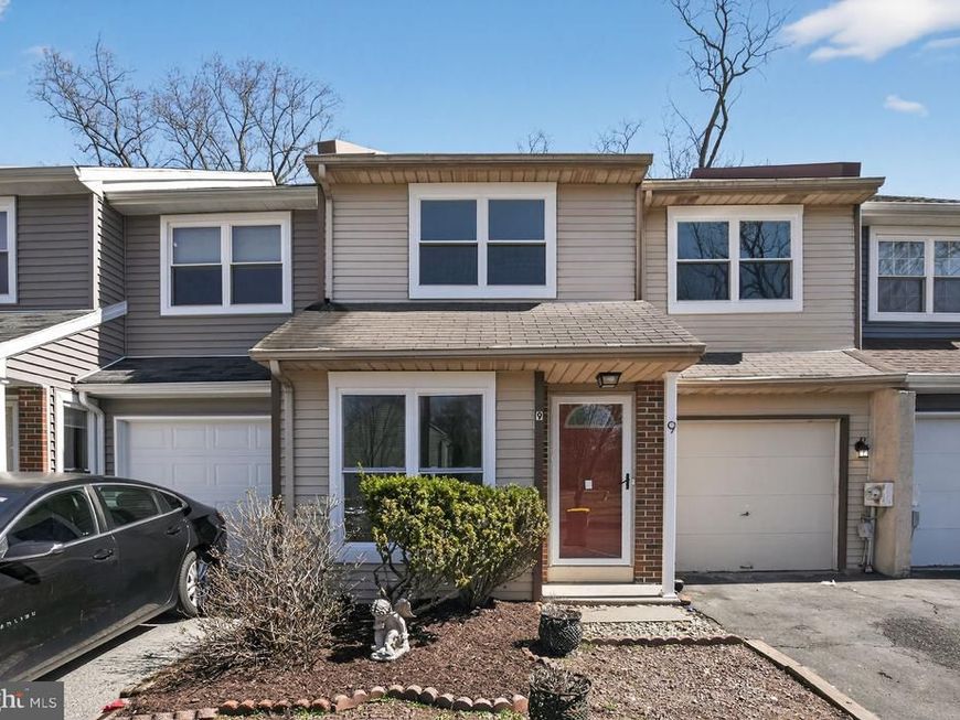 9 E Ridge Mews, Newtown, PA 18940 Main Photo