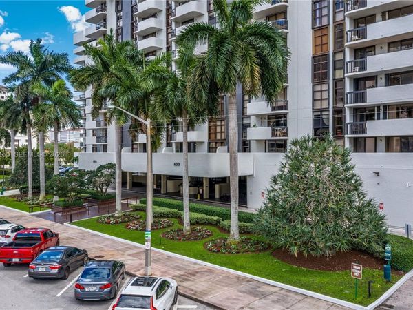 600 Biltmore Way , Unit 1205, Coral Gables, FL 33134