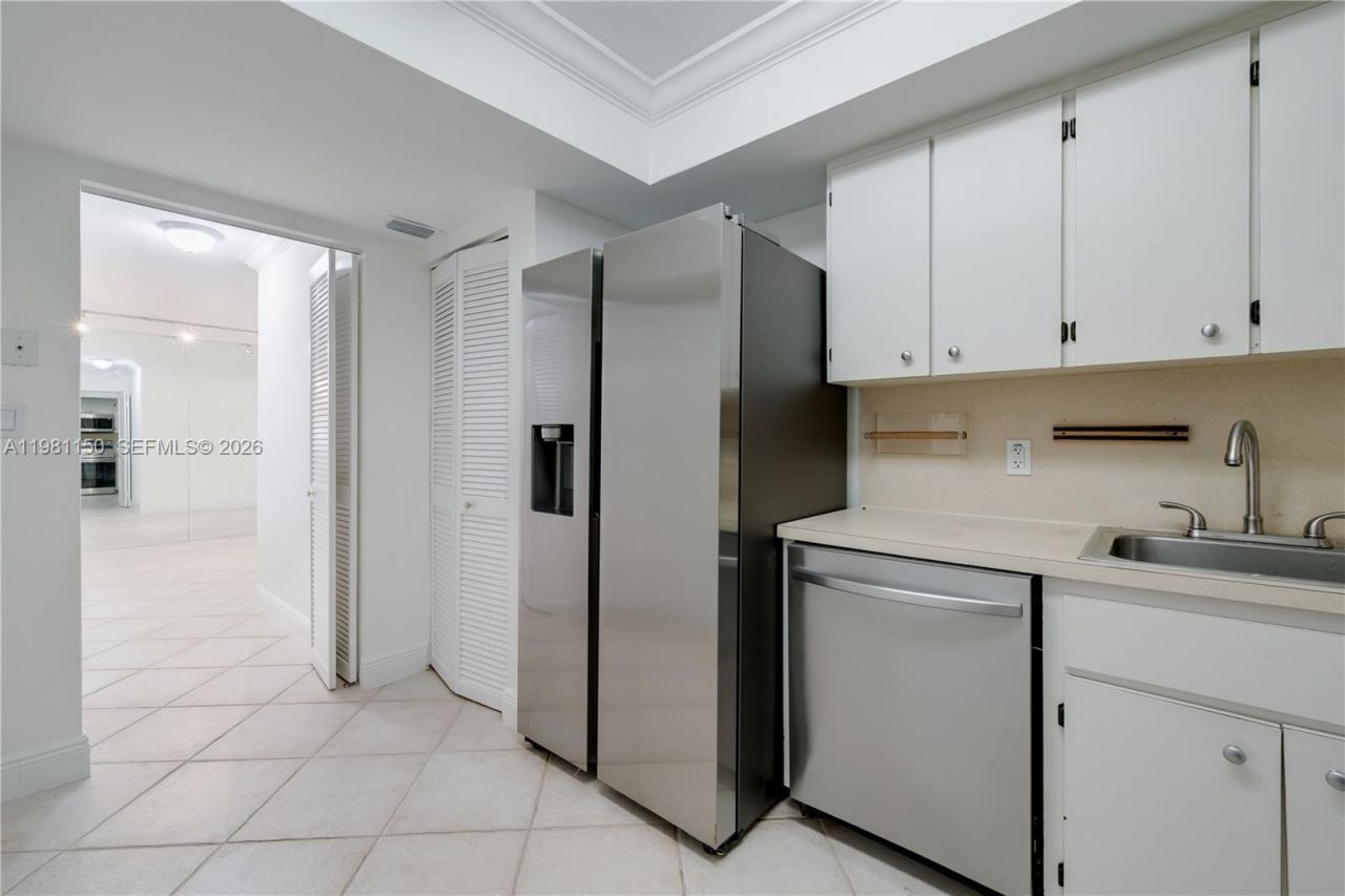 600 Biltmore Way , Unit 1205, Coral Gables, FL 33134 Photo