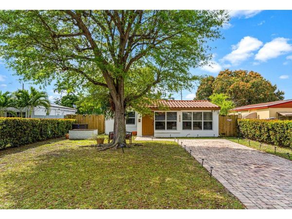 1482 NE 175th St, North Miami Beach, FL 33162