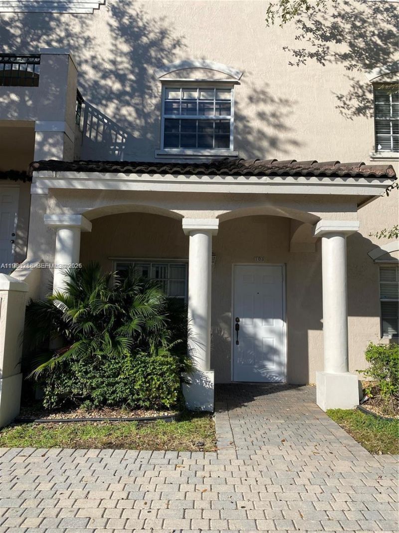 5610 NW 114 Pl, Unit 108, Doral, FL 33178 Photo