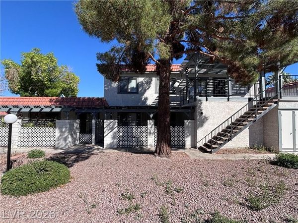 1028 Willow Tree Drive, Unit C, Las Vegas, NV 89128