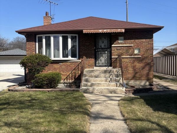 7104 W 51st Place , Chicago, IL 60638
