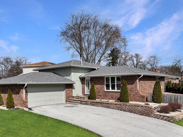 2938 E Shagbark Trail , Crete, IL 60417