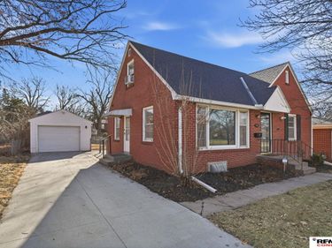924 S 39th Street, Lincoln, NE 68510