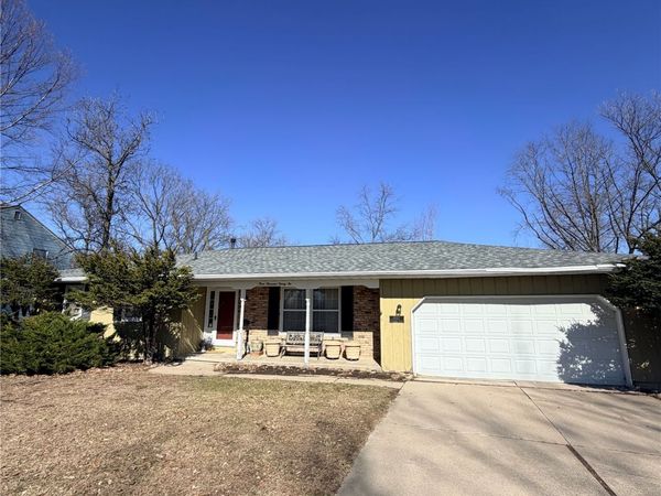 3022 Alleghany Drive NE, Cedar Rapids, IA 52402