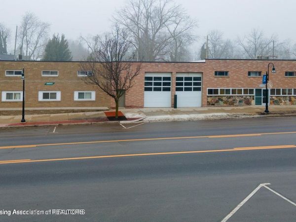 317 N Bridge Street, Grand Ledge, MI 48837