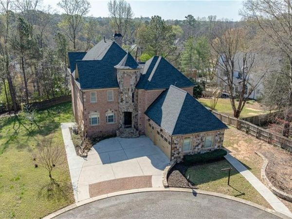 7611 Regency Circle , Atlanta, GA 30350