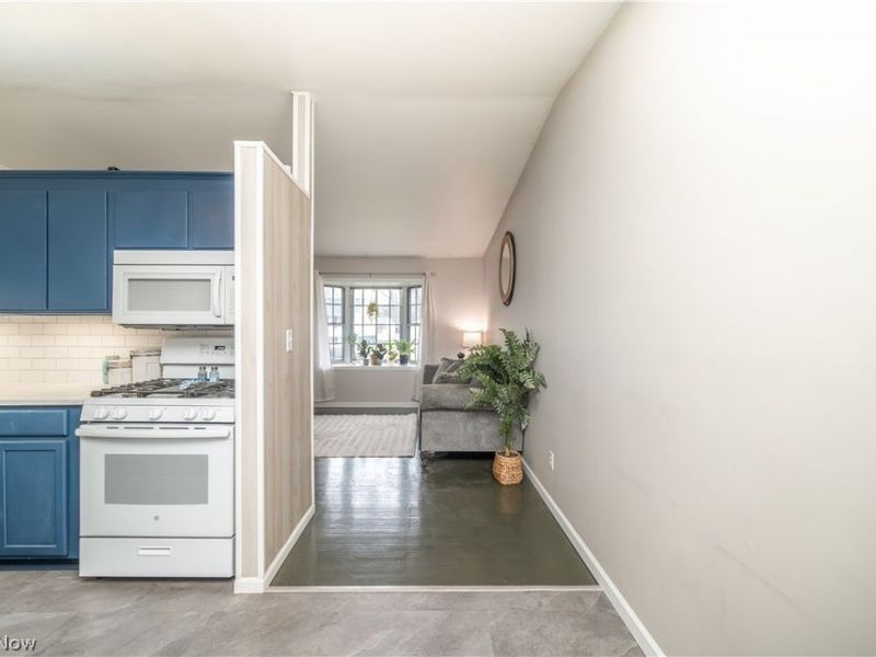 3295 Clearwater Street NW, Warren, OH 44484 Photo 10