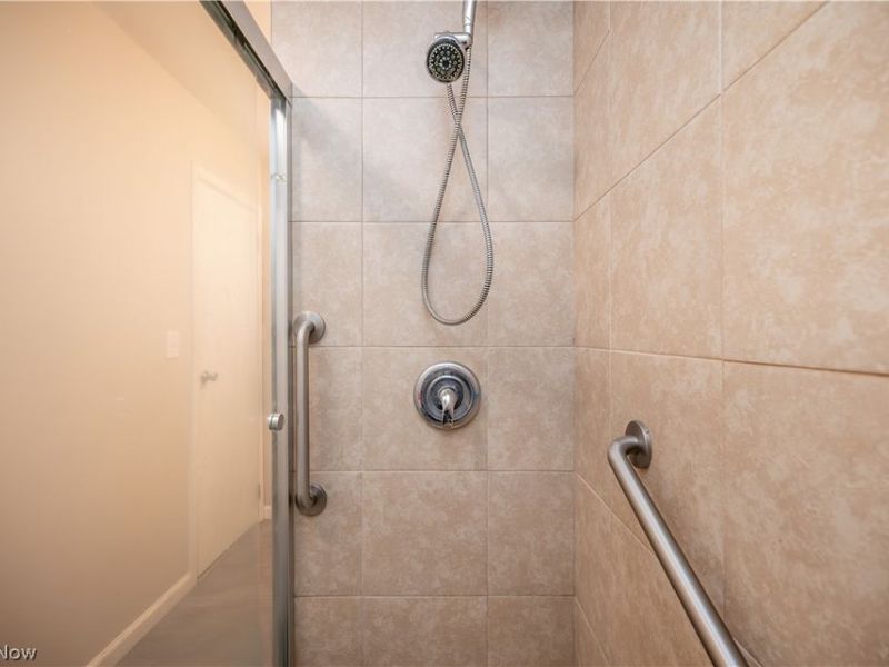 3295 Clearwater Street NW, Warren, OH 44484 Photo 19