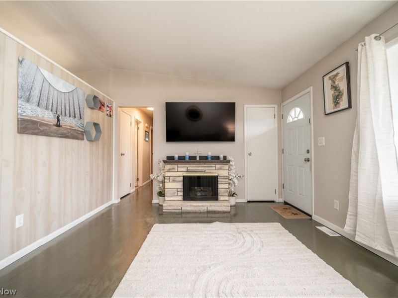 3295 Clearwater Street NW, Warren, OH 44484 Photo 5