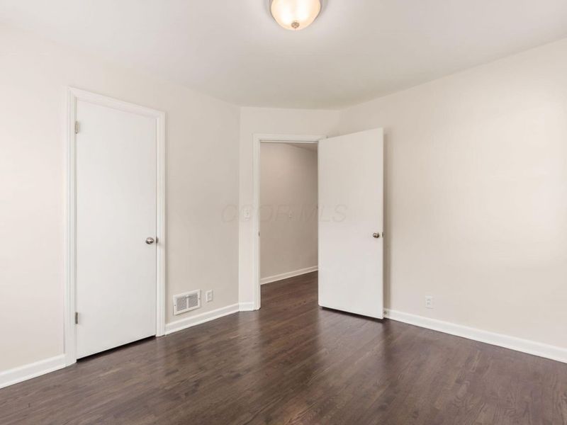 336 E Weisheimer Road , Columbus, OH 43214 Photo 12