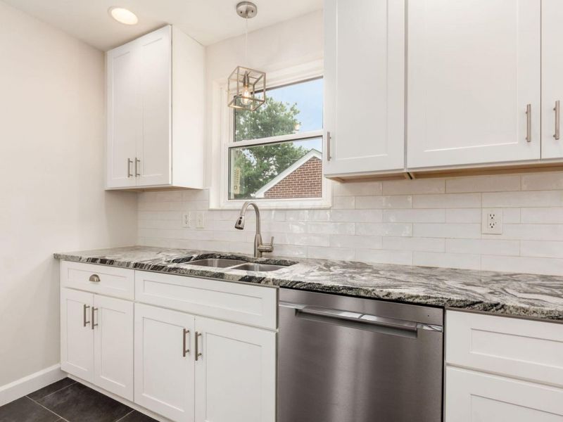 336 E Weisheimer Road , Columbus, OH 43214 Photo 19