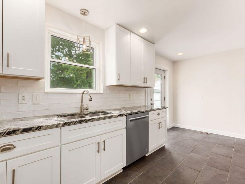 336 E Weisheimer Road , Columbus, OH 43214 Photo 20